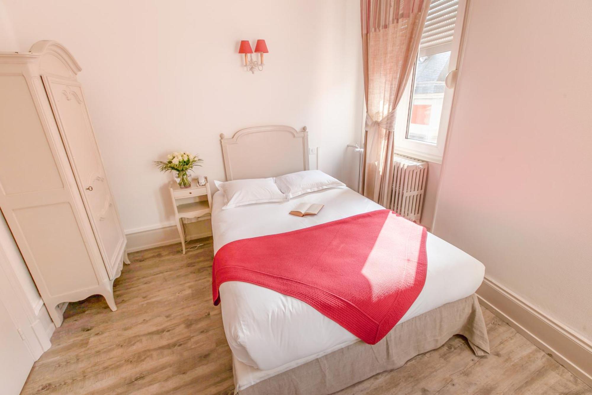 Brit Hotel Bristol Montbeliard Centre Zewnętrze zdjęcie