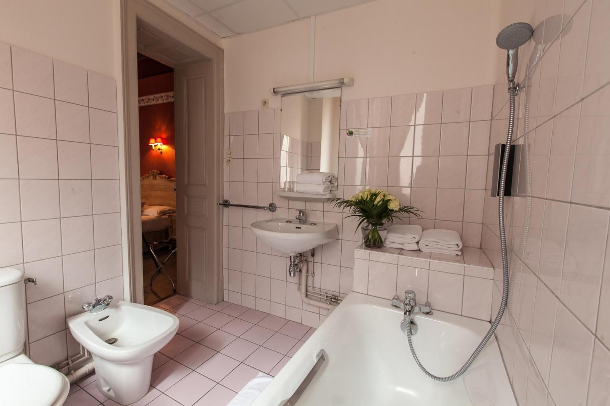 Brit Hotel Bristol Montbeliard Centre Zewnętrze zdjęcie