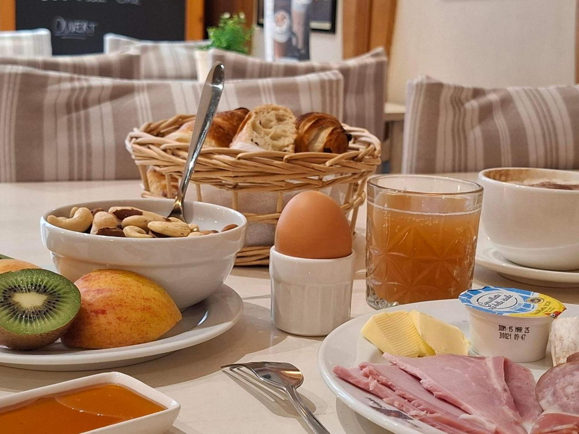 Brit Hotel Bristol Montbeliard Centre Zewnętrze zdjęcie