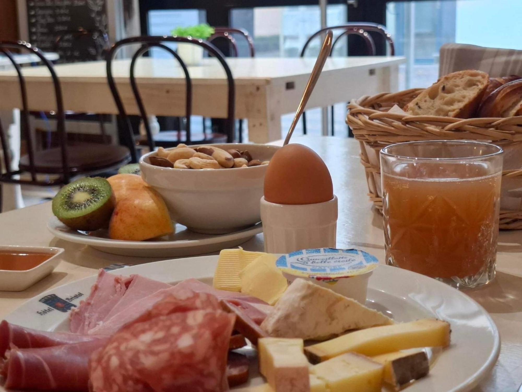 Brit Hotel Bristol Montbeliard Centre Zewnętrze zdjęcie